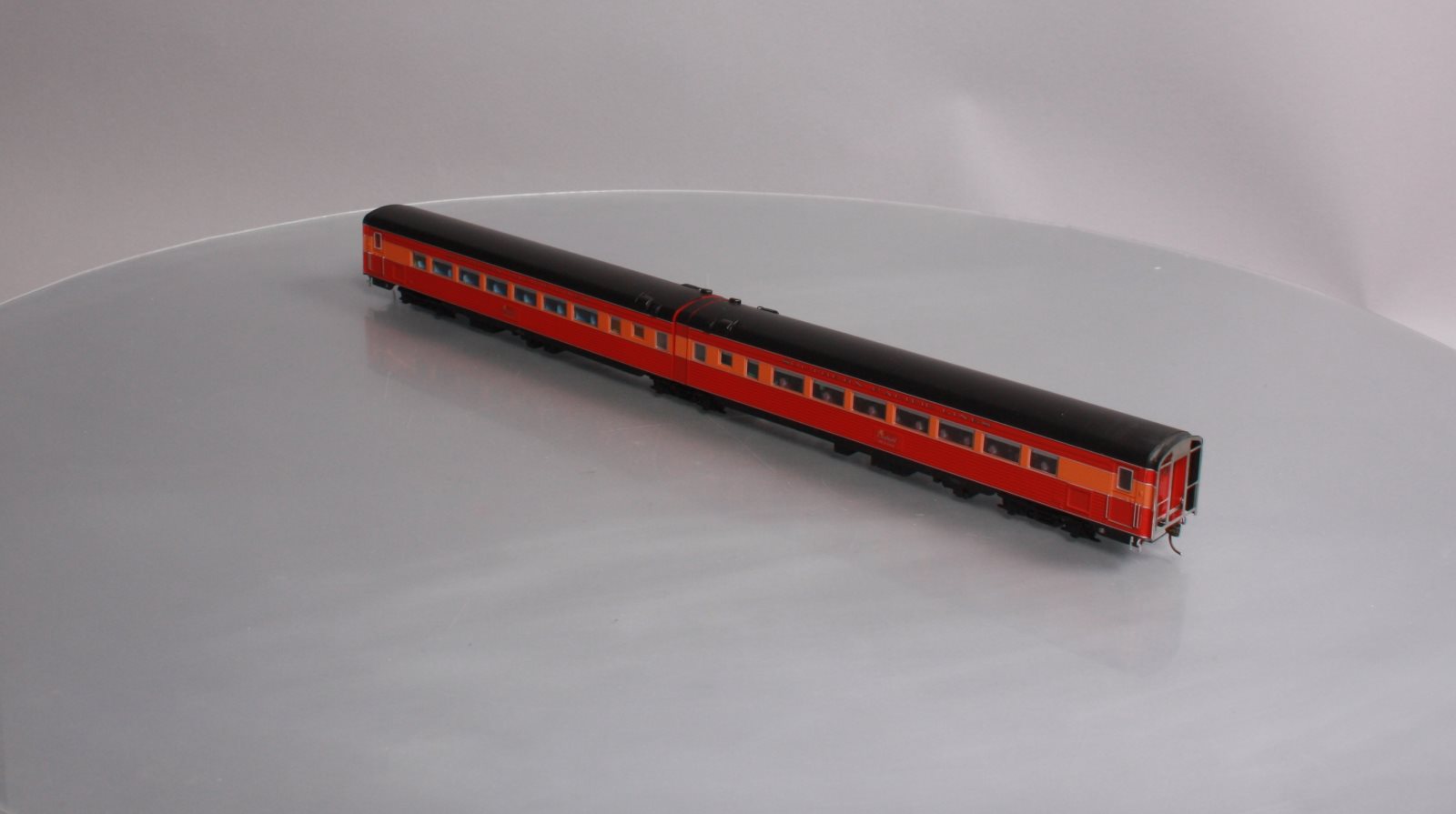 Broadway Limited 698 HO Southern Pacific Daylight Articulated Passenger Car