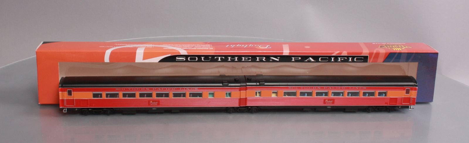 Broadway Limited 698 HO Southern Pacific Daylight Articulated Passenger Car