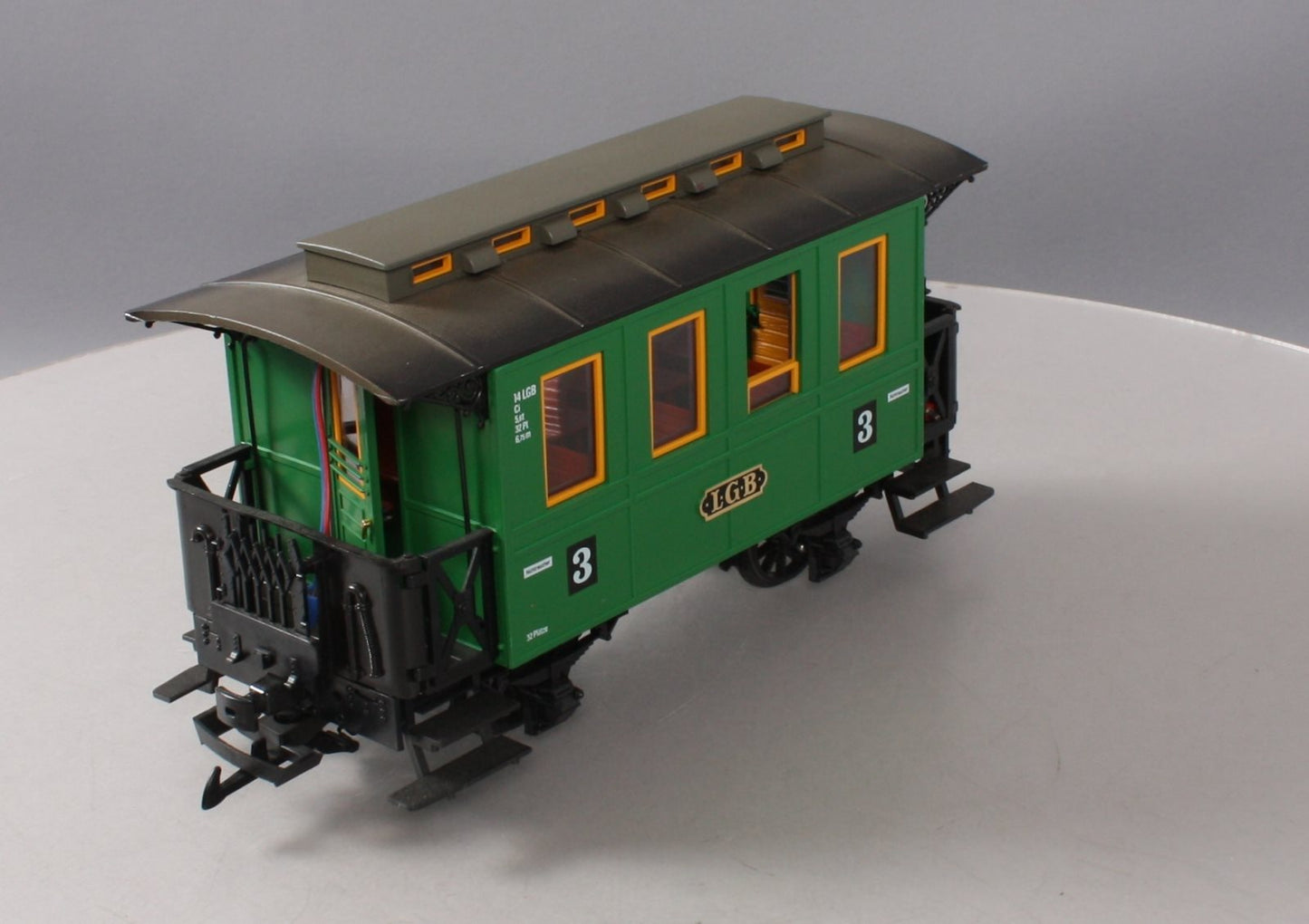 LGB 3010 Green 4-Wheel Passenger Car with Light LN/Box