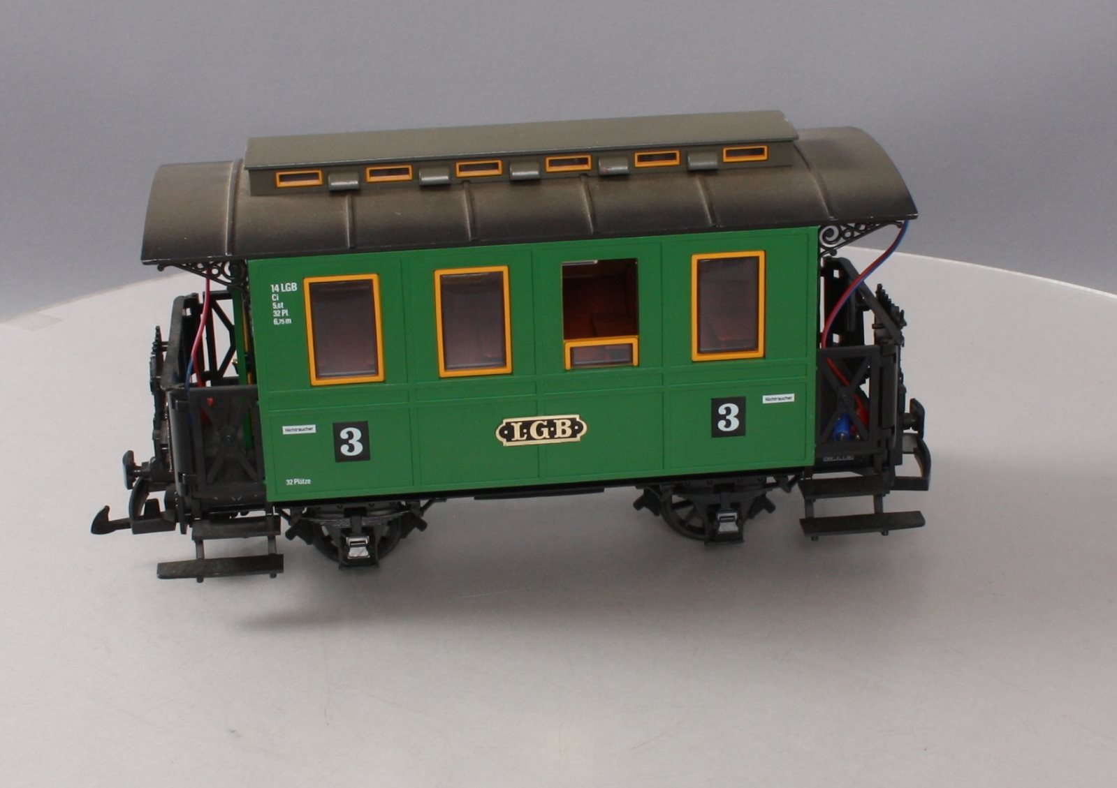 LGB 3010 Green 4-Wheel Passenger Car with Light LN/Box