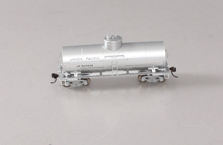 Walthers 932-42205 HO Union Pacific 10,000 Gallon Insulated Tank Car #909858 LN/Box