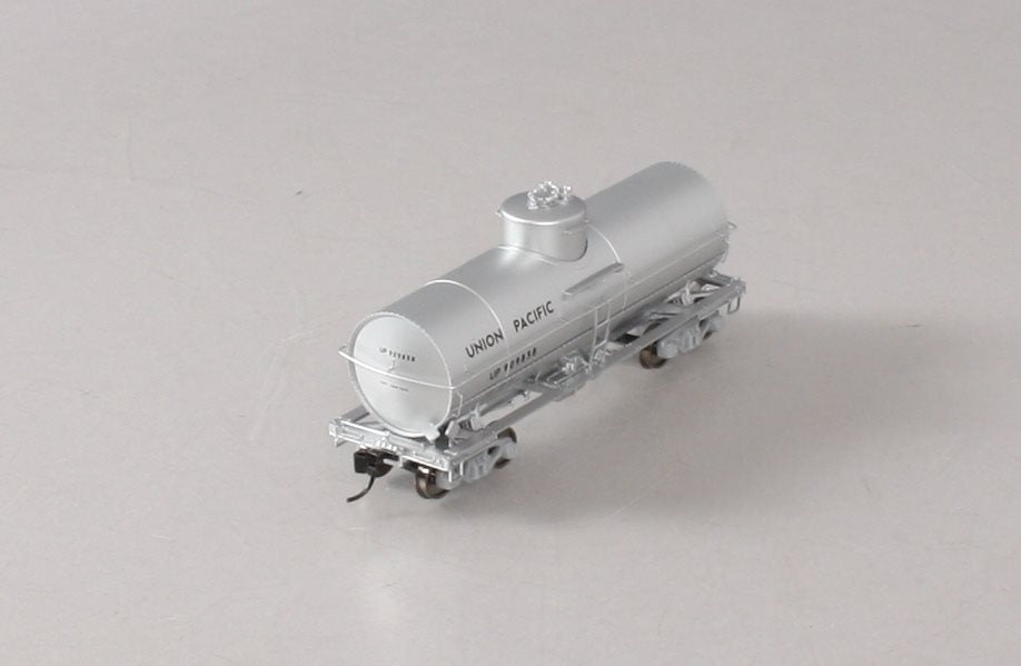 Walthers 932-42205 HO Union Pacific 10,000 Gallon Insulated Tank Car #909858 LN/Box