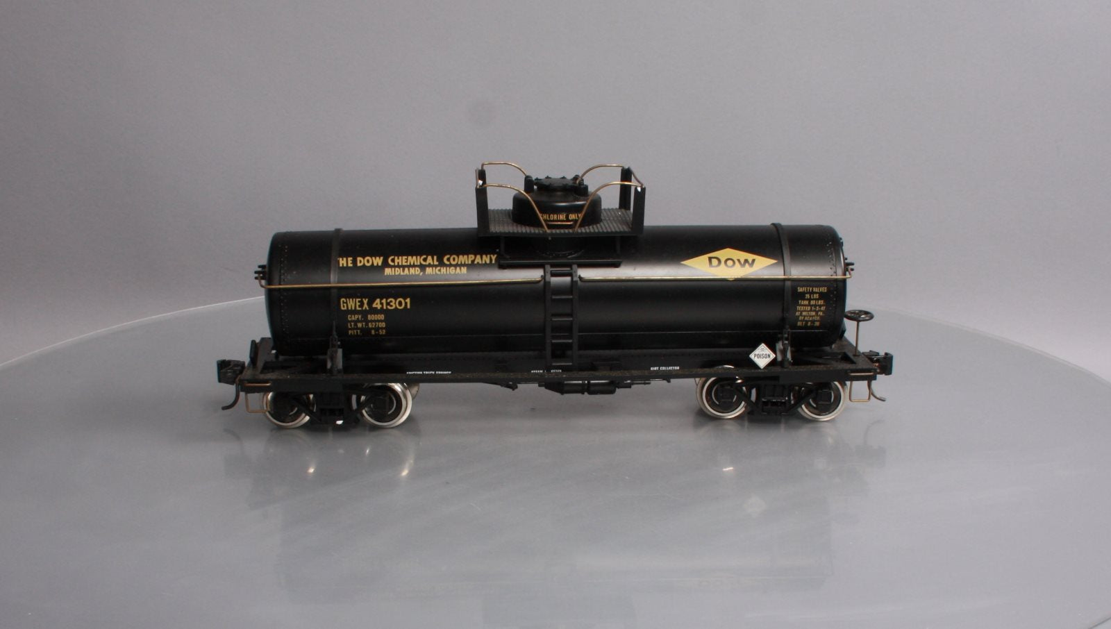 Aristo-Craft 41301 Dow Single Dome Tank Car - Metal Wheels EX/Box