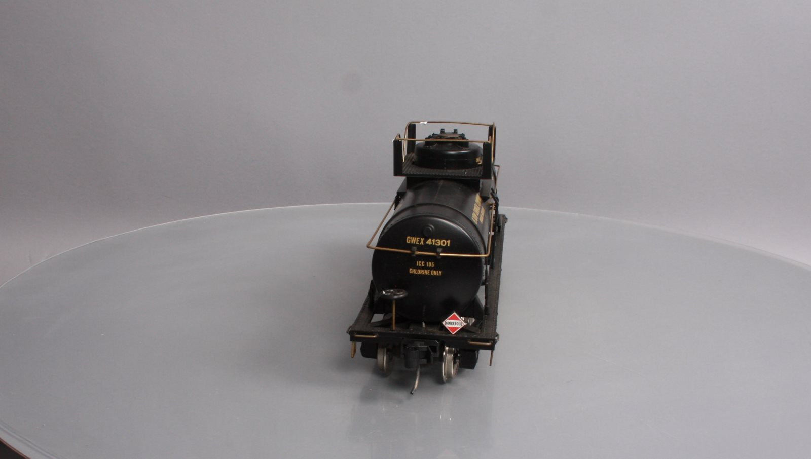 Aristo-Craft 41301 Dow Single Dome Tank Car - Metal Wheels EX/Box