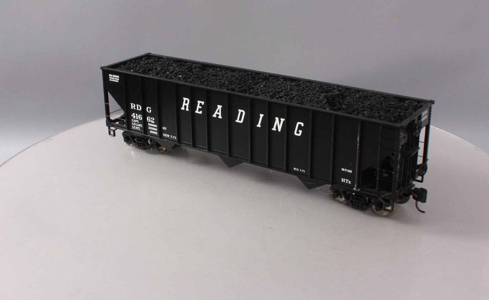 Aristo-Craft 41423 Reading 3 Bay 100 Ton Coal Hopper - Metal Wheels