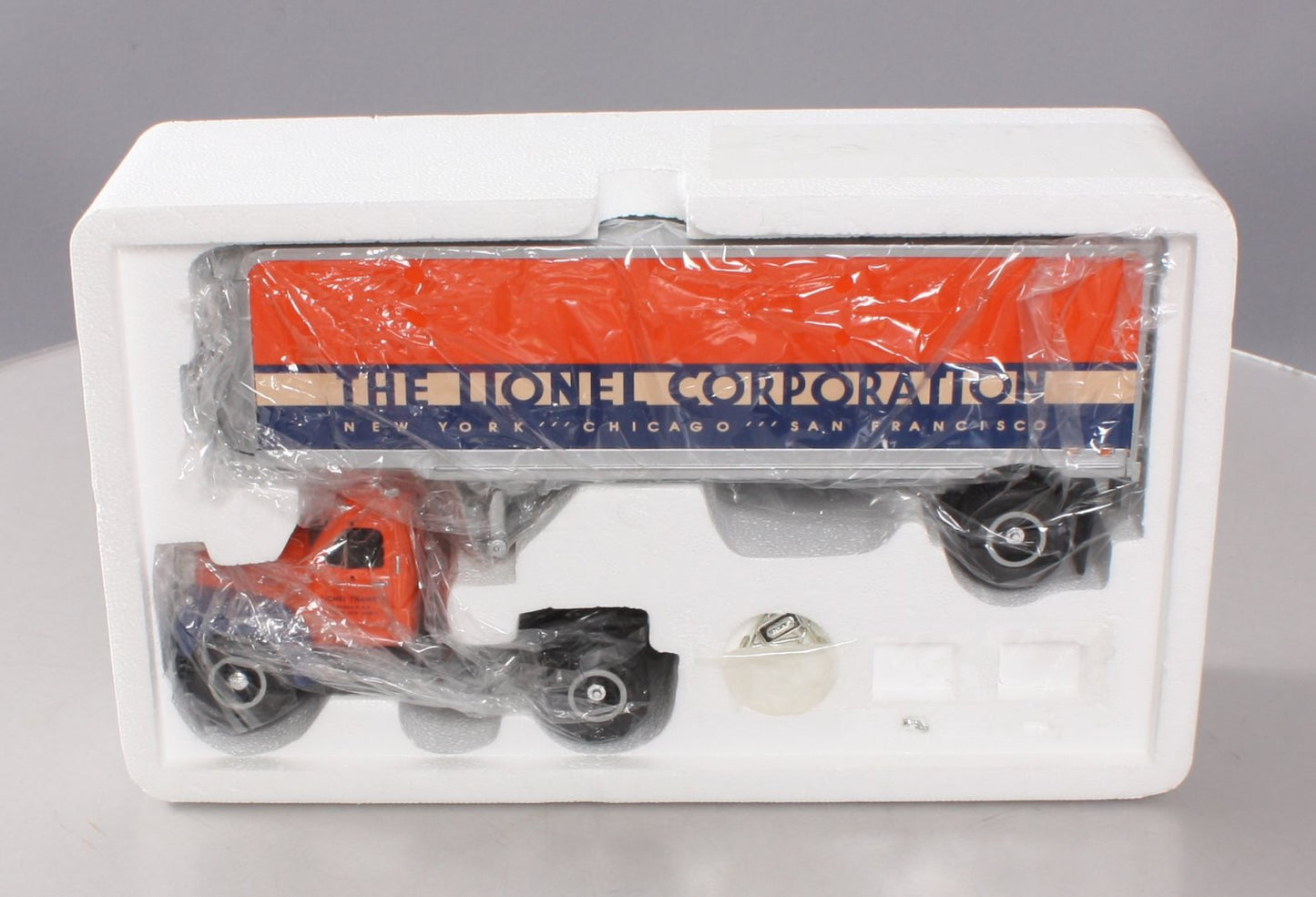 Eastwood Automobilia 19-0116 1:34 Diecast 1960 B-61 Mack Tractor & Trailer LN/Box
