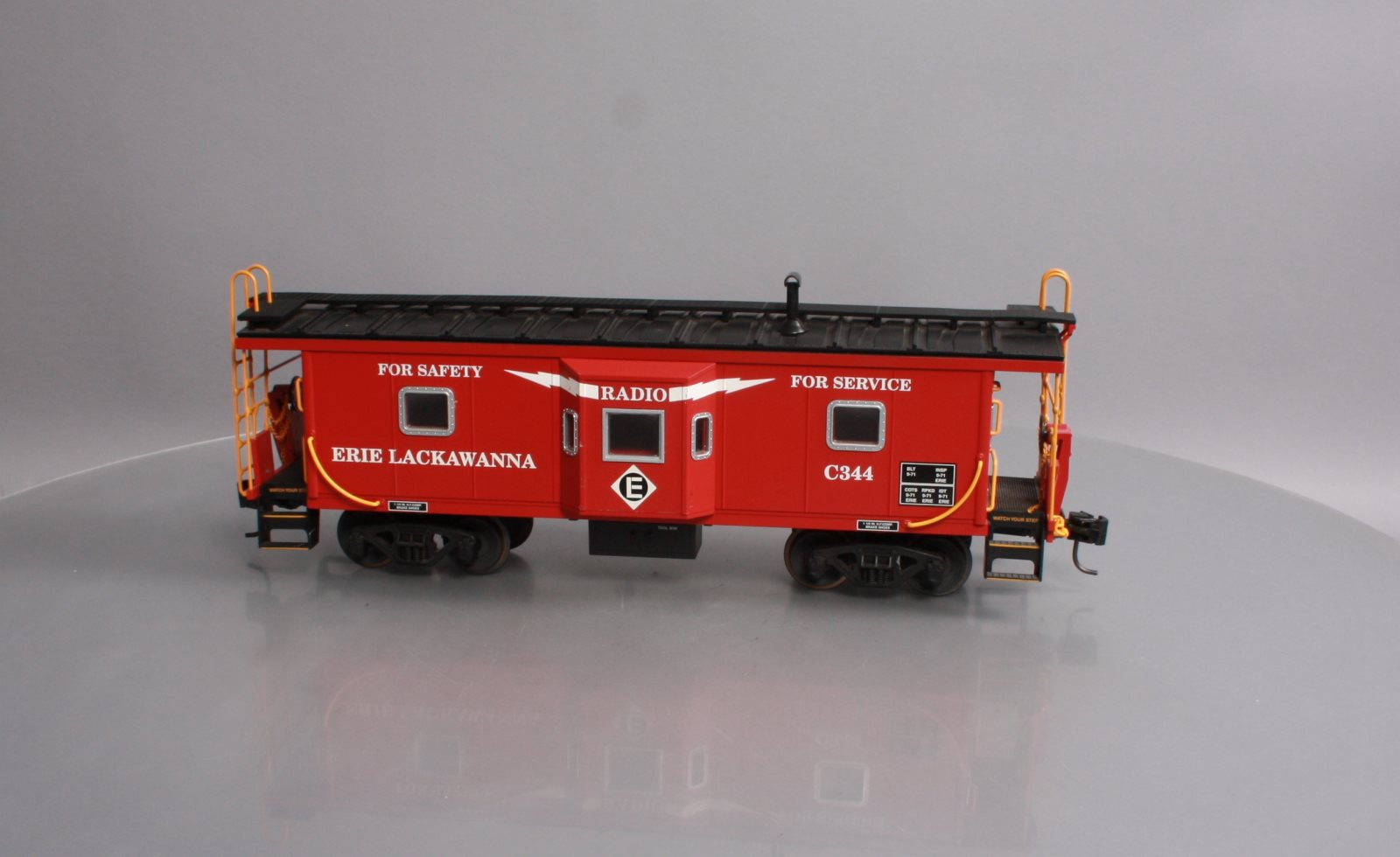 USA Trains 12060 G Erie Lackawanna Bay Window Caboose (Metal Wheels)