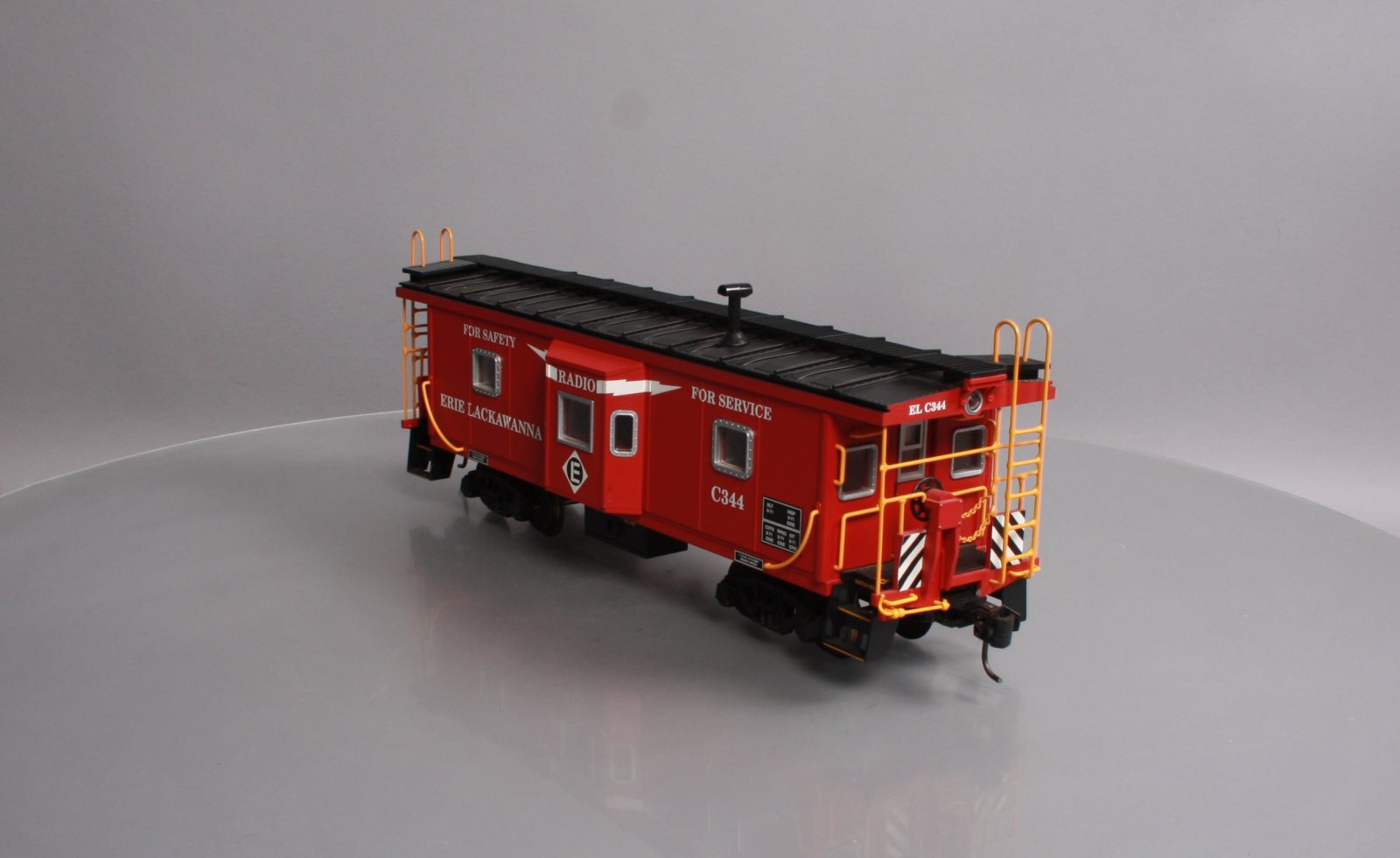 USA Trains 12060 G Erie Lackawanna Bay Window Caboose (Metal Wheels) LN/Box