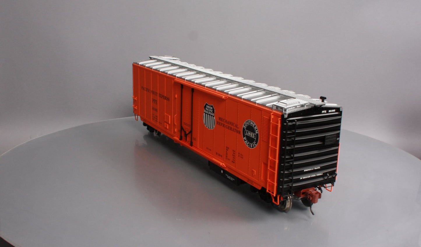 USA Trains R16708 G Pacific Fruit Express 50' Mechanical Refrigerator Car