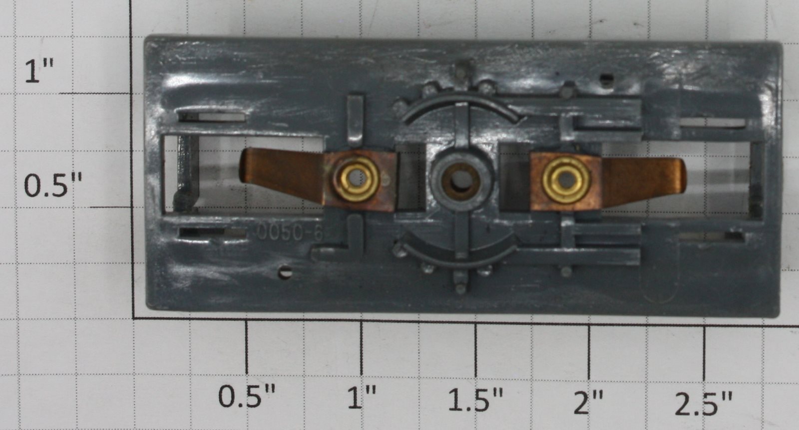 Lionel 0050-4 HO Gray Frame Assembly with Contacts