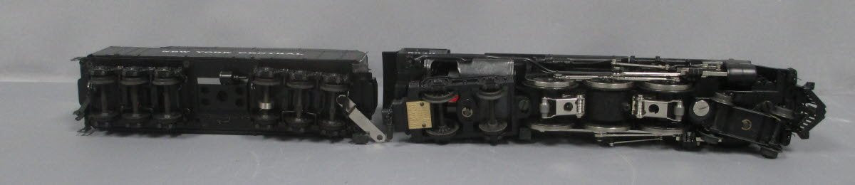 Lionel 6-18005 O NYC 4-6-4 700E Hudson Steam & Tender #5340 w/ Display Case NIB