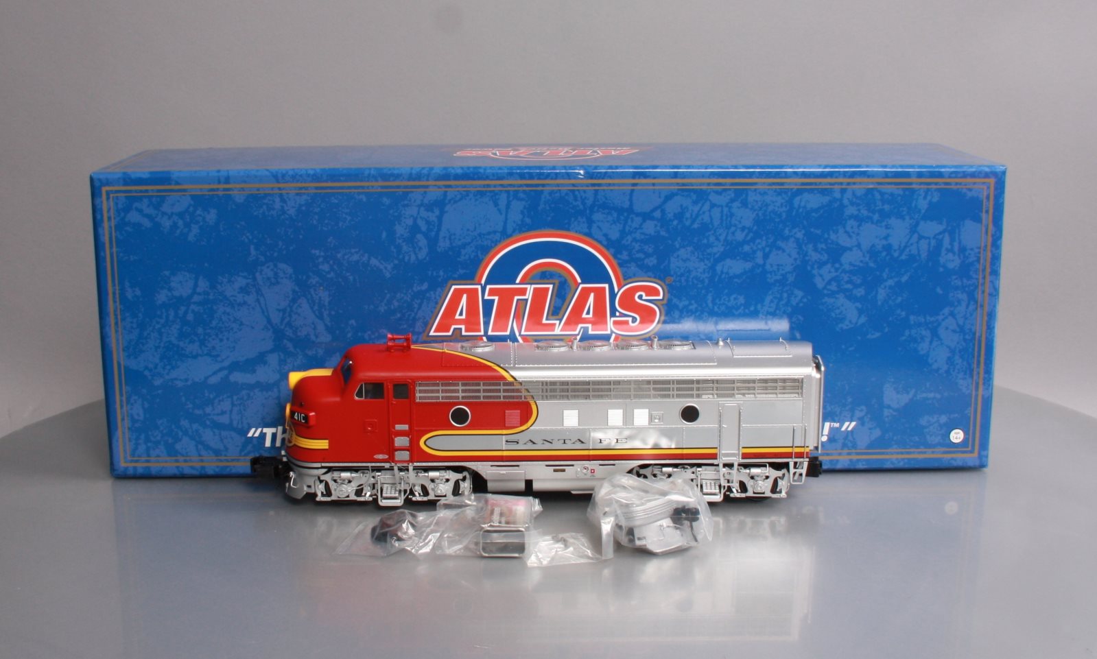Atlas 30134015 O Santa Fe F7A Phase I Double Headlight Diesel #41C - 3 Rail