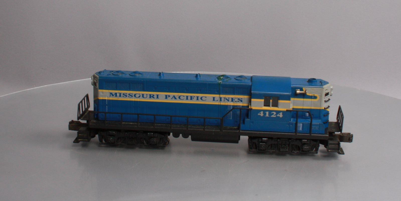 Lionel 6-18514 O Gauge Missouri Pacific GP-7 Powered Diesel Locomotive #4124 LN/Box