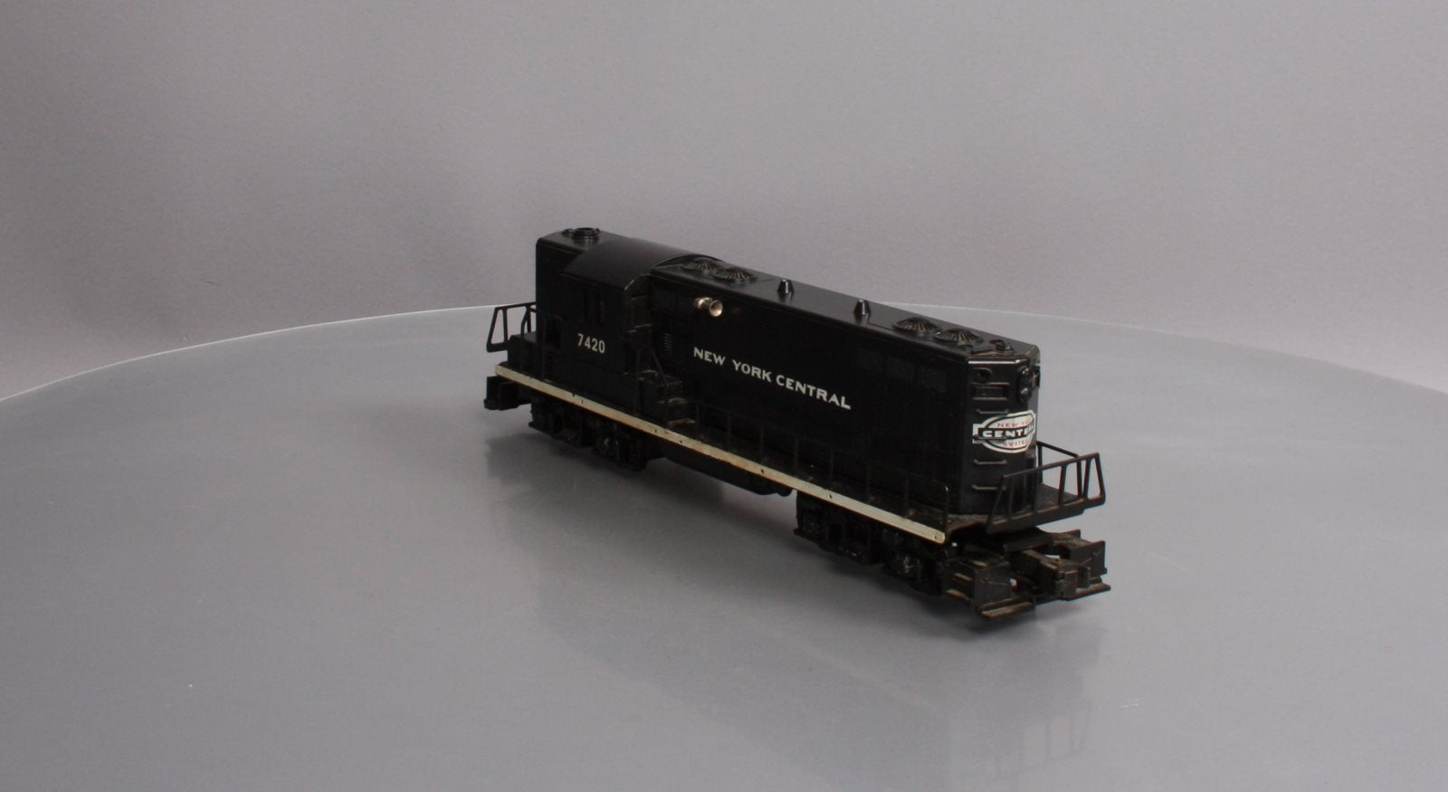 Lionel 6-18513 O Gauge New York Central GP-7 Diesel Locomotive #7420 LN/Box