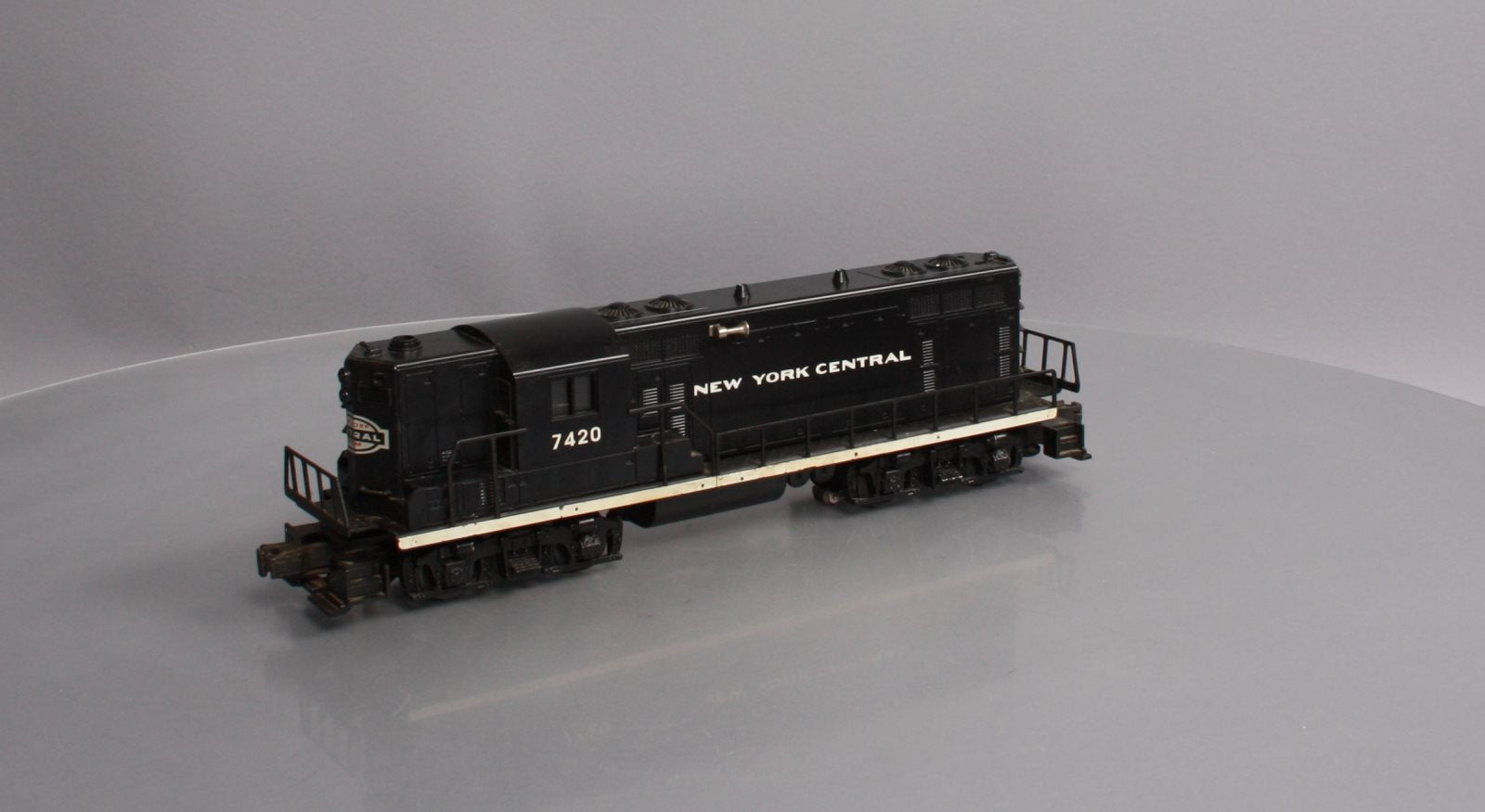 Lionel 6-18513 O Gauge New York Central GP-7 Diesel Locomotive #7420 NIB
