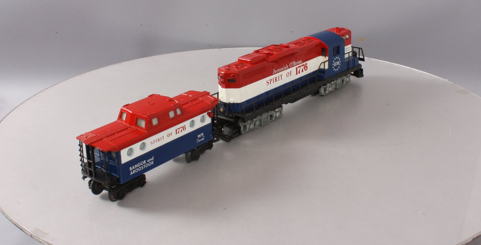 Lionel 6-8665 O Gauge BAR Jeremiah O' Brien GP-9 Diesel Locomotive & Caboose NIB