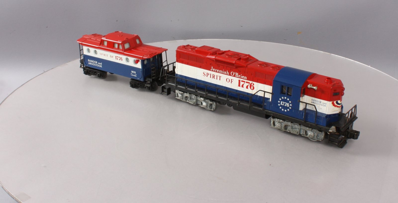 Lionel 6-8665 O Gauge BAR Jeremiah O' Brien GP-9 Diesel Locomotive & Caboose EX/Box