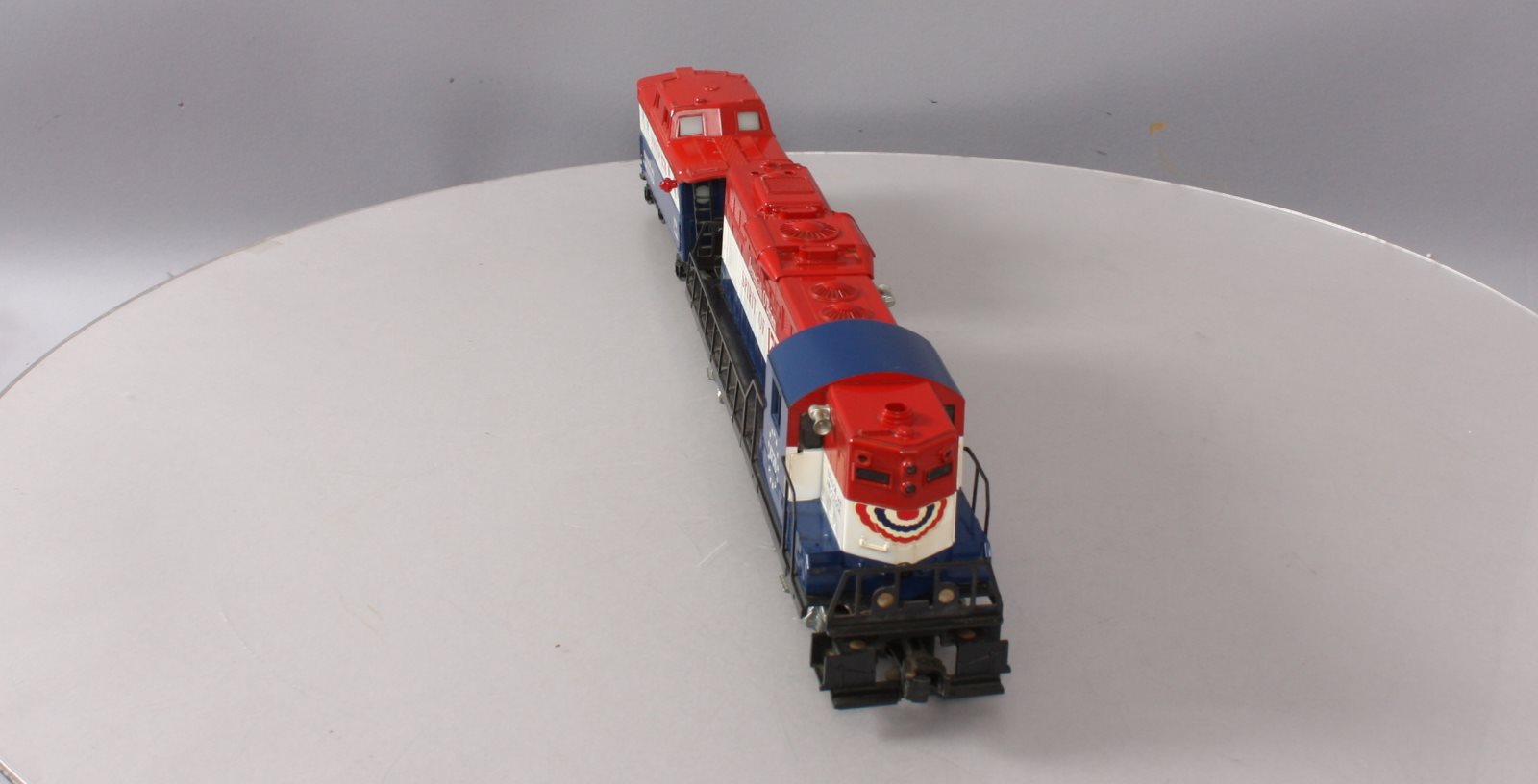 Lionel 6-8665 O Gauge BAR Jeremiah O' Brien GP-9 Diesel Locomotive & Caboose EX/Box