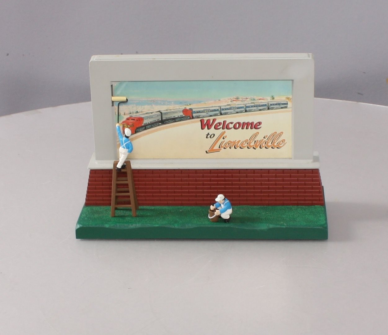 Lionel 6-14148 O Operating Billboard Sign Men Vignette LN/Box