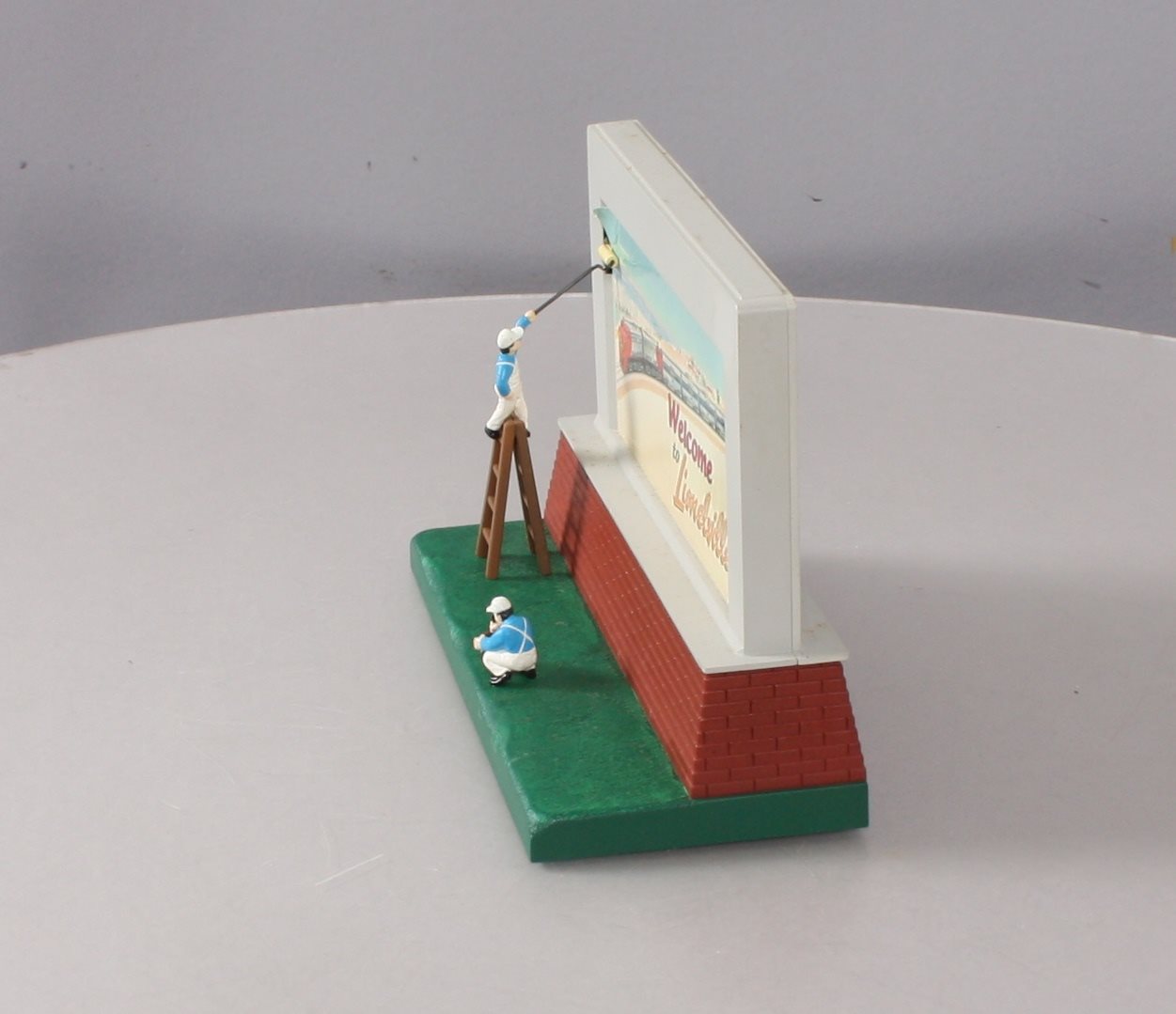 Lionel 6-14148 O Operating Billboard Sign Men Vignette LN/Box