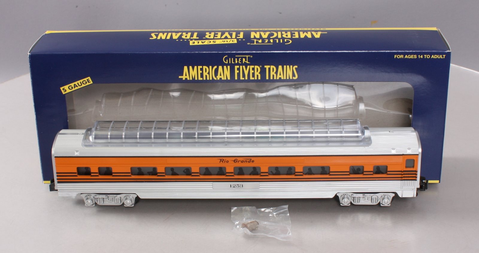 American Flyer 6-49943 S Gauge Rio Grand Streamliner Full Vista Dome Car #1253