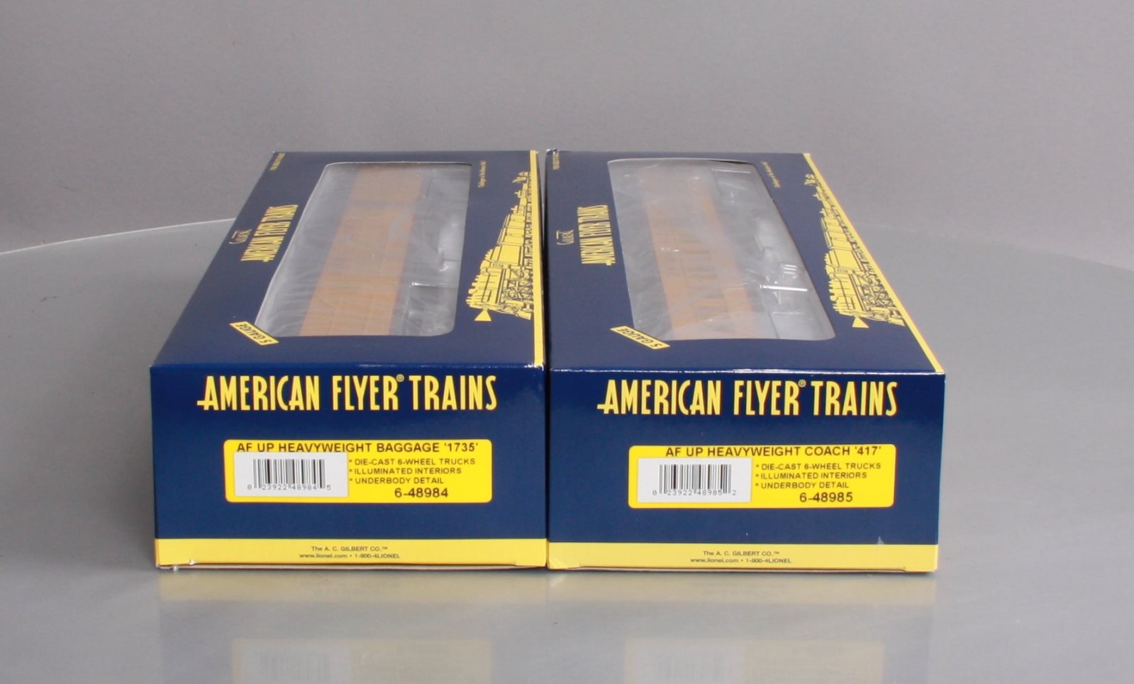 American Flyer 6-48983 S Union Pacific Heavyweight Passenger Cars (Set of 2) LN/Box