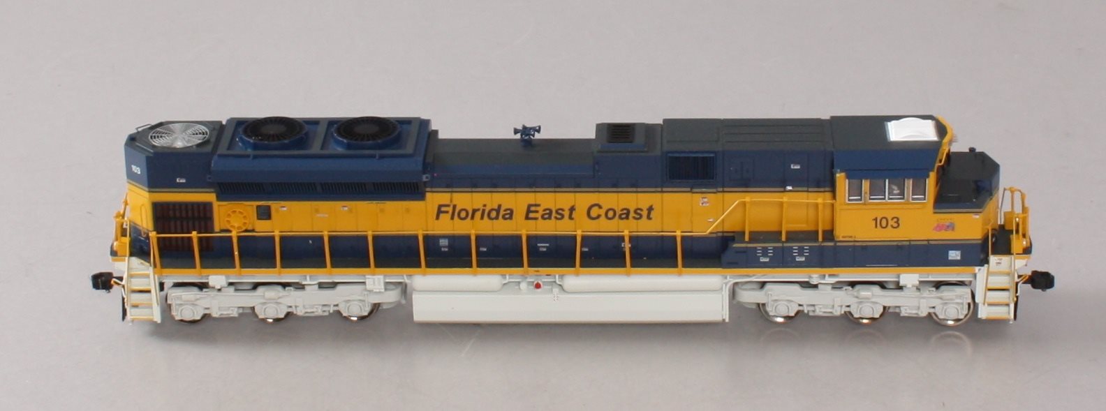 MTH 80-2022-1 Florida East Coast HO SD70ACe Diesel Engine w/ P-S 3.0 #103