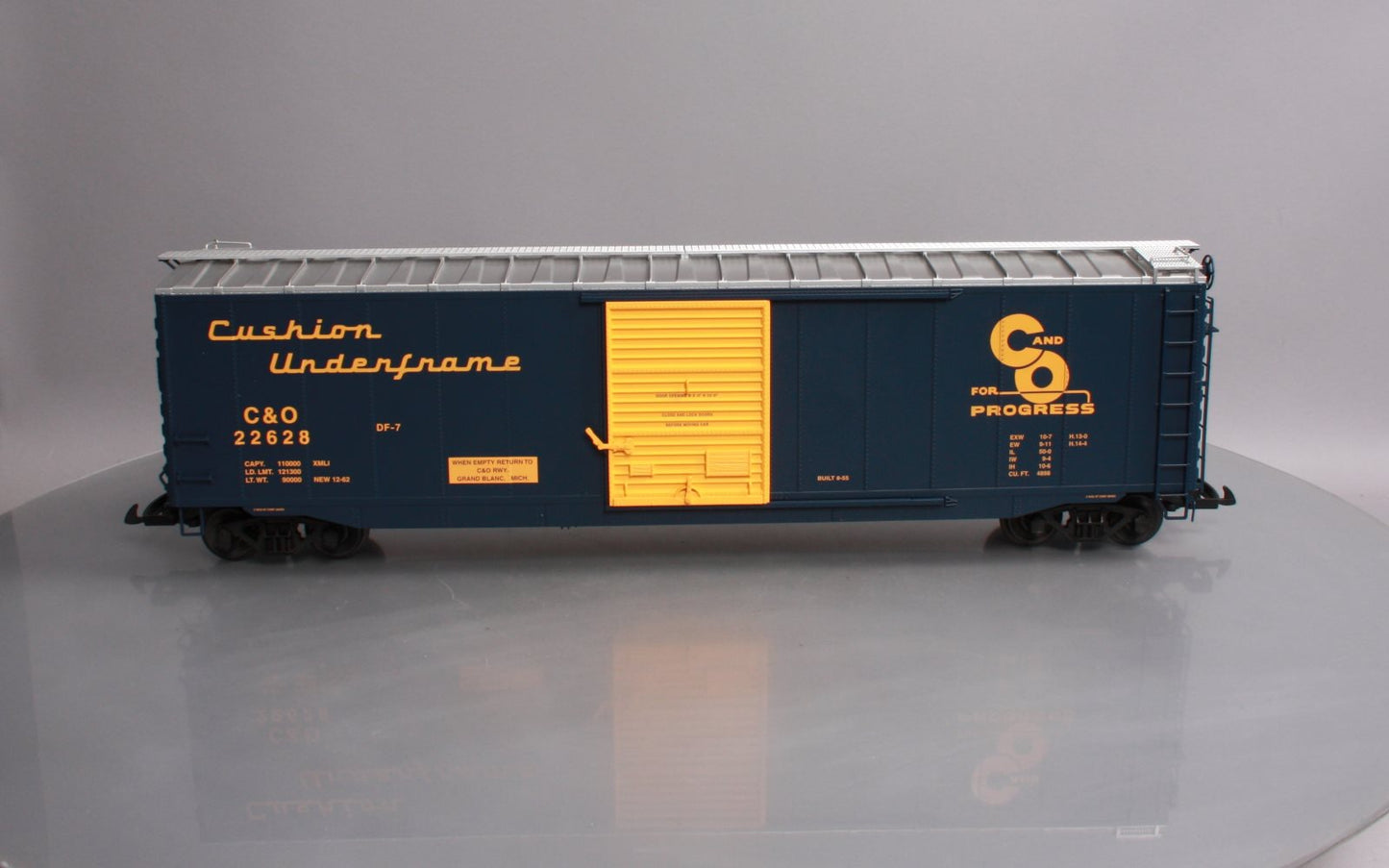 USA Trains 19306A G Chesapeake & Ohio 50' Boxcar