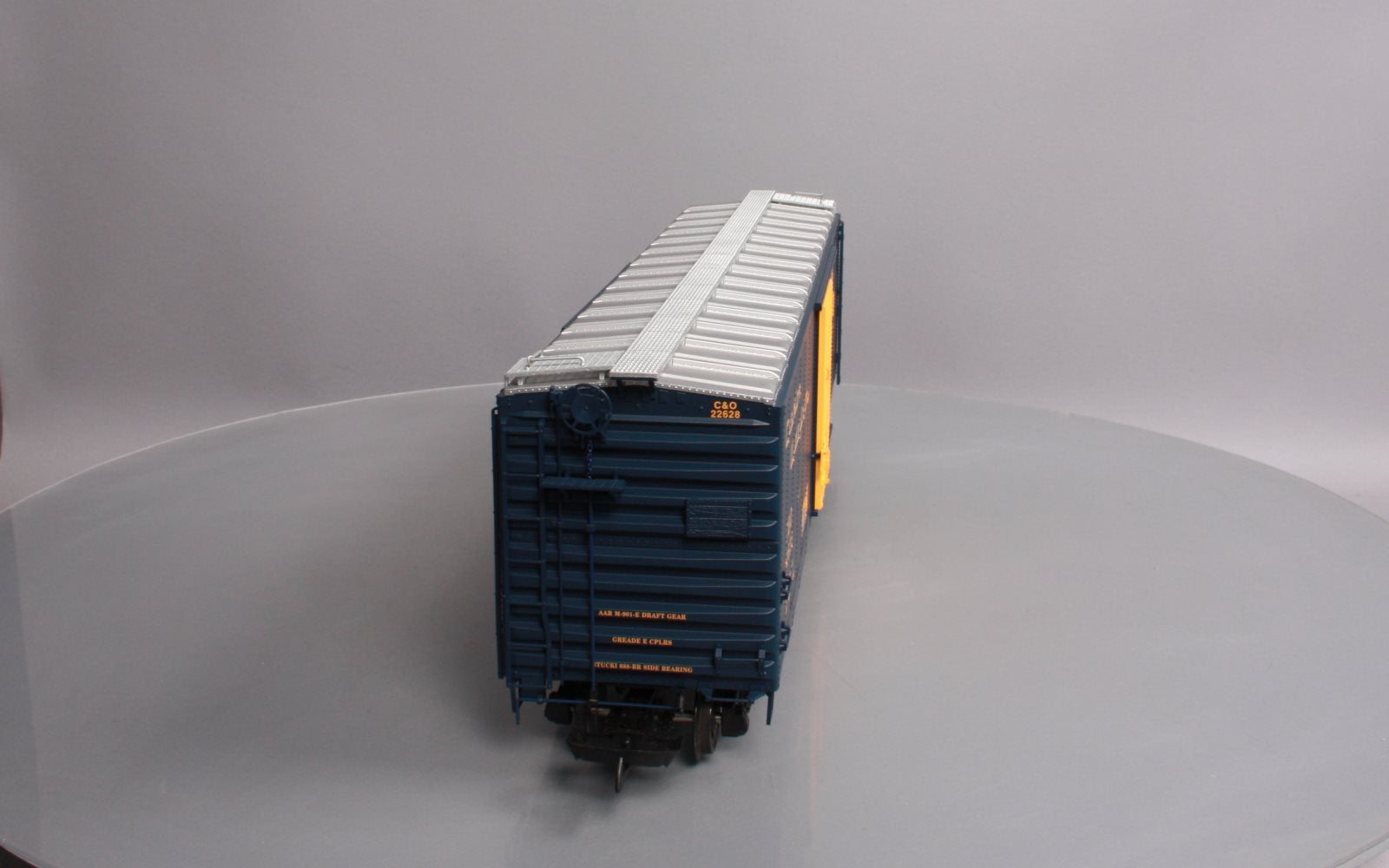USA Trains 19306A G Chesapeake & Ohio 50' Boxcar