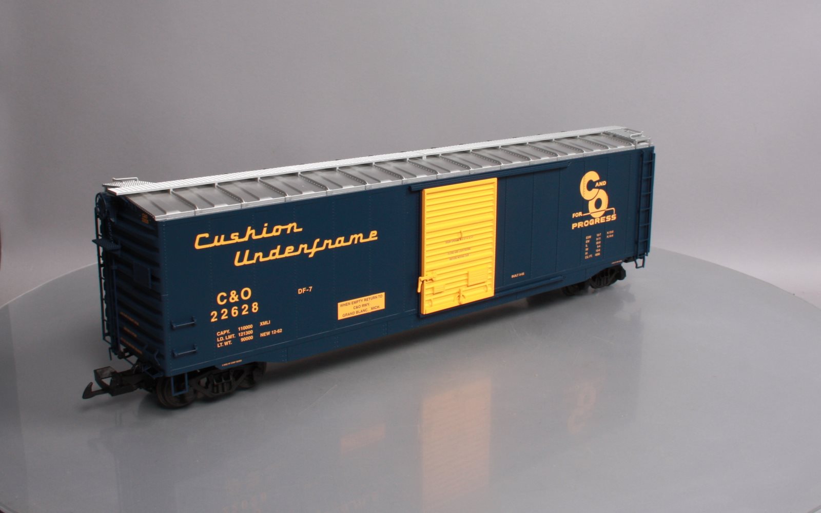 USA Trains 19306A G Chesapeake & Ohio 50' Boxcar