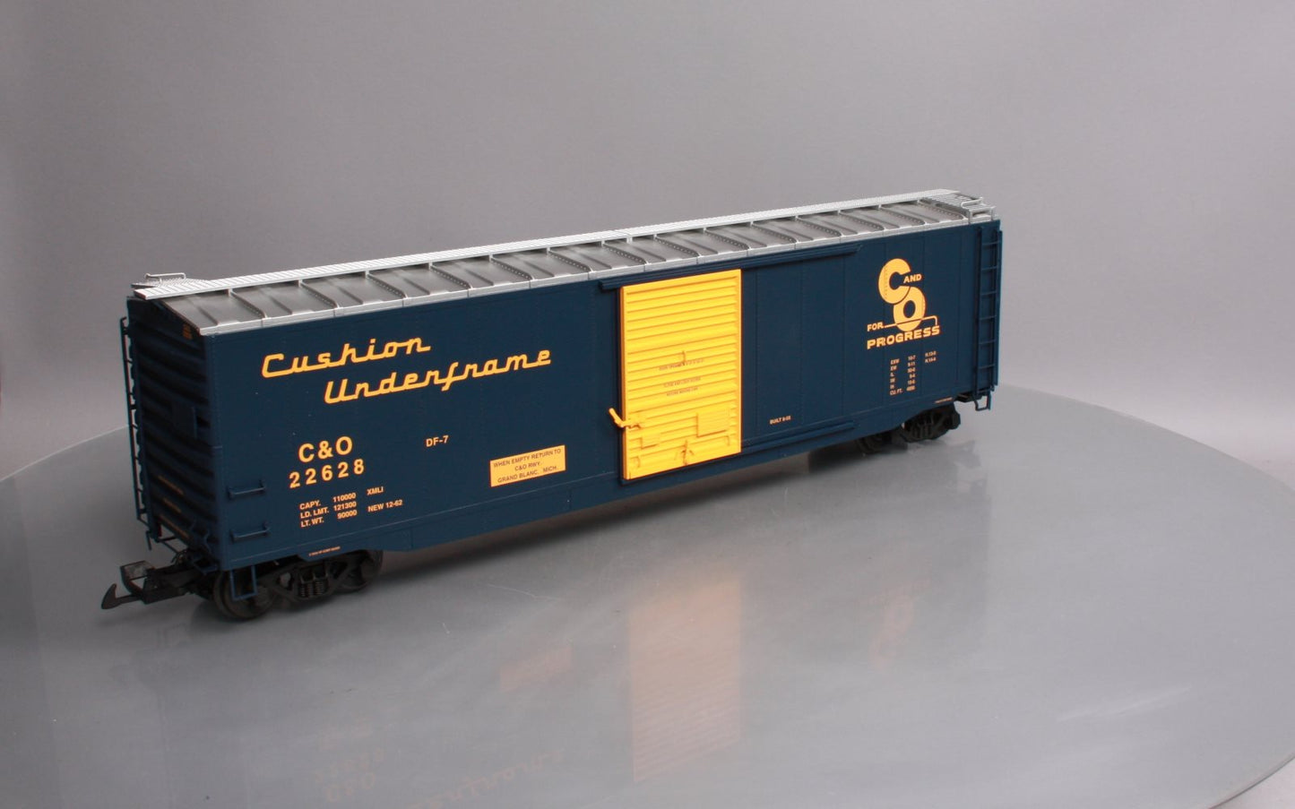 USA Trains 19306A G Chesapeake & Ohio 50' Boxcar