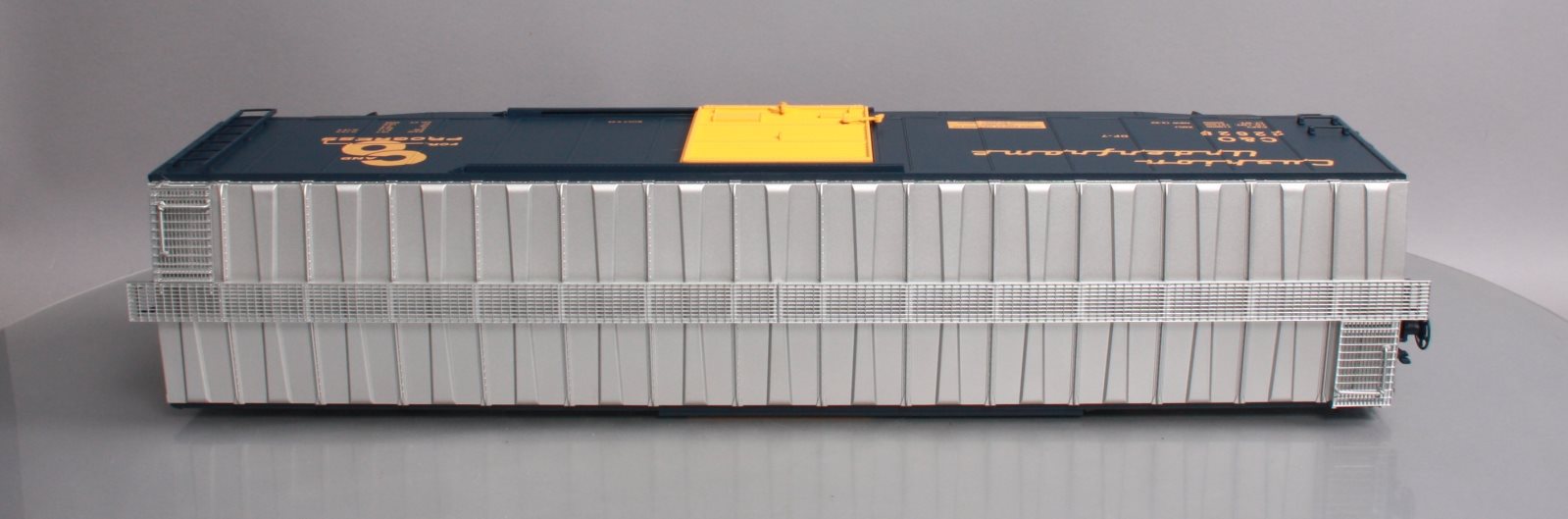 USA Trains 19306A G Chesapeake & Ohio 50' Boxcar