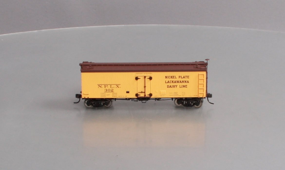 Atlas 6113-3 Nickel Plate DLW 36' Wood Reefer #302