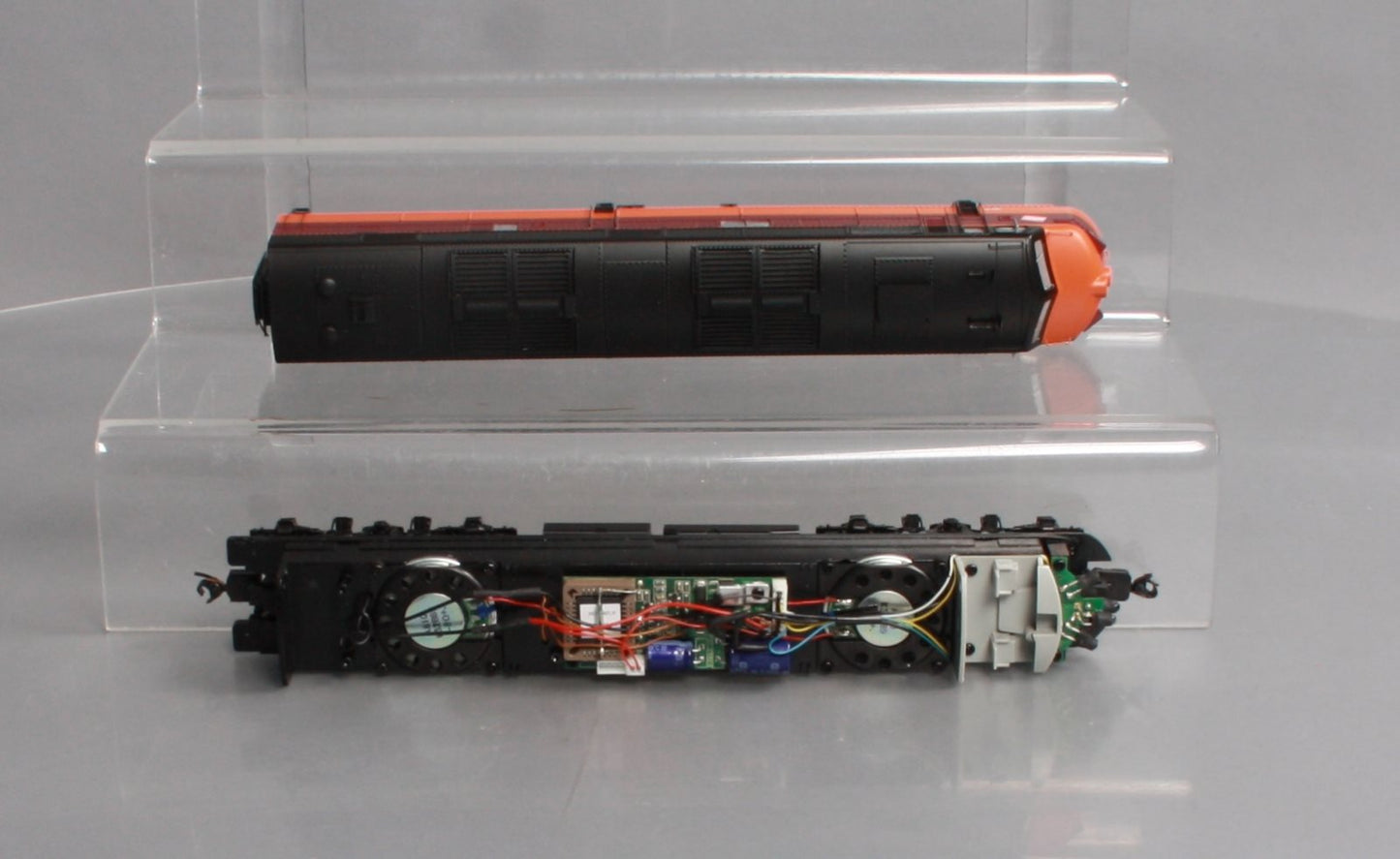 Proto 2000 920-40950 Milwaukee Road E7 A Diesel Locomotive #18-B with DCC/Sound LN/Box
