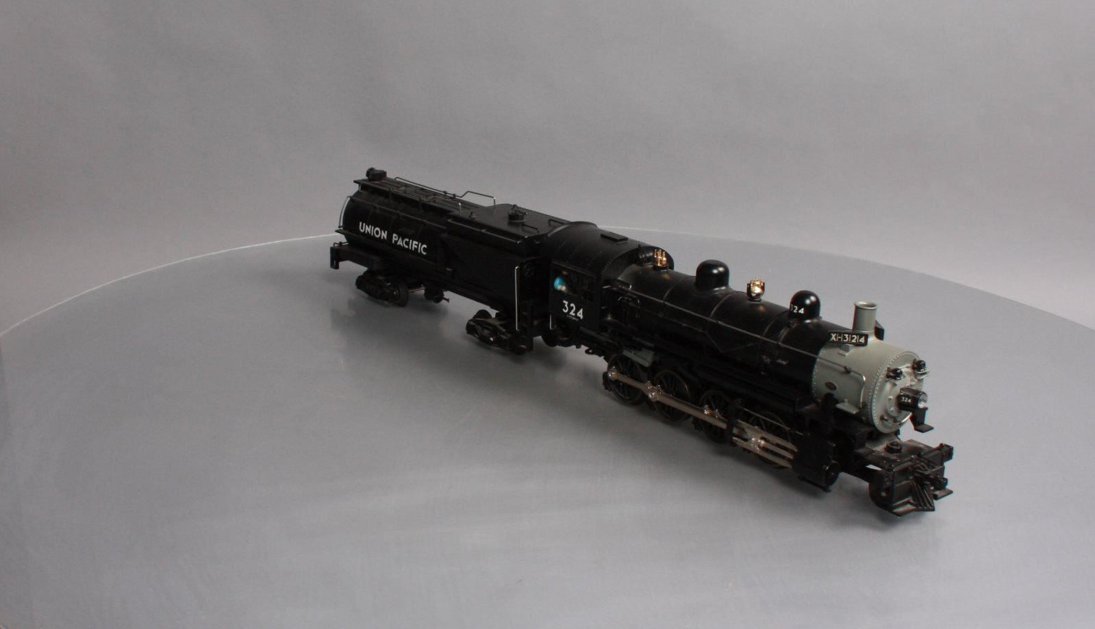Lionel 6-28038 Union Pacific 2-8-0 Consolidation Steam Locomotive & Tender #324 EX/Box