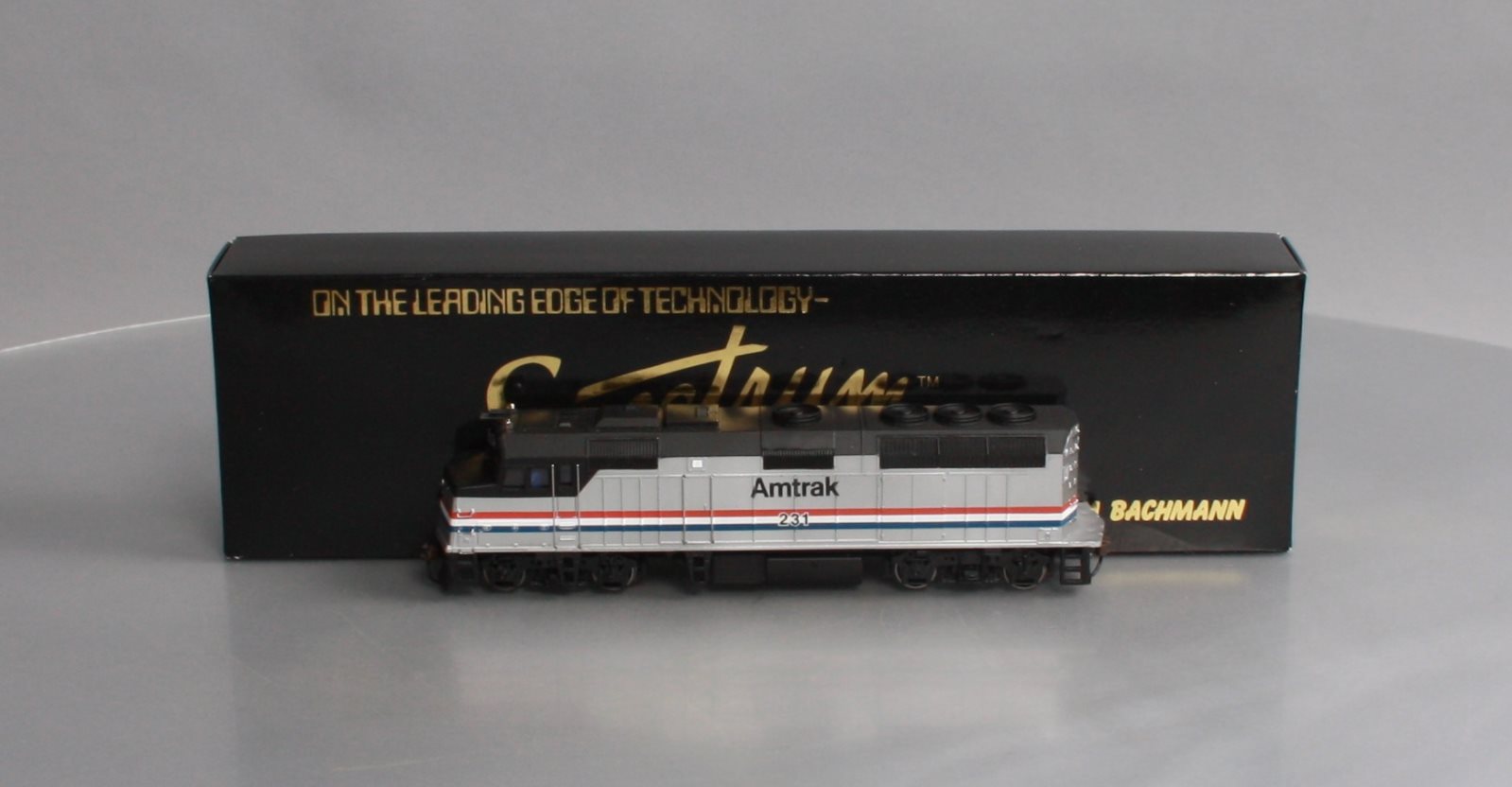 Spectrum 87013 HO Amtrak Phase III EMD F40PH Diesel Locomotive #231 LN/Box