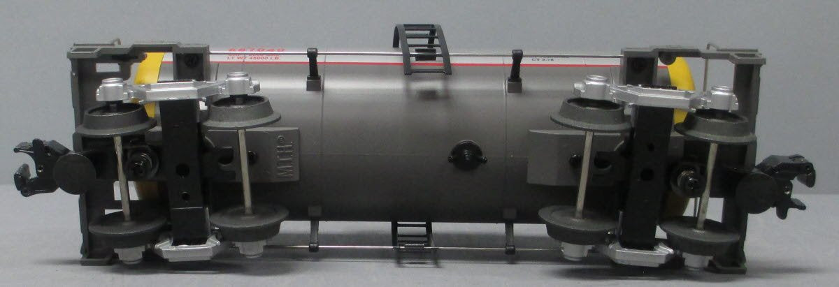 MTH 20-96068 O Gauge Union Pacific 8000 Gallon Tank Car #687040 LN/Box