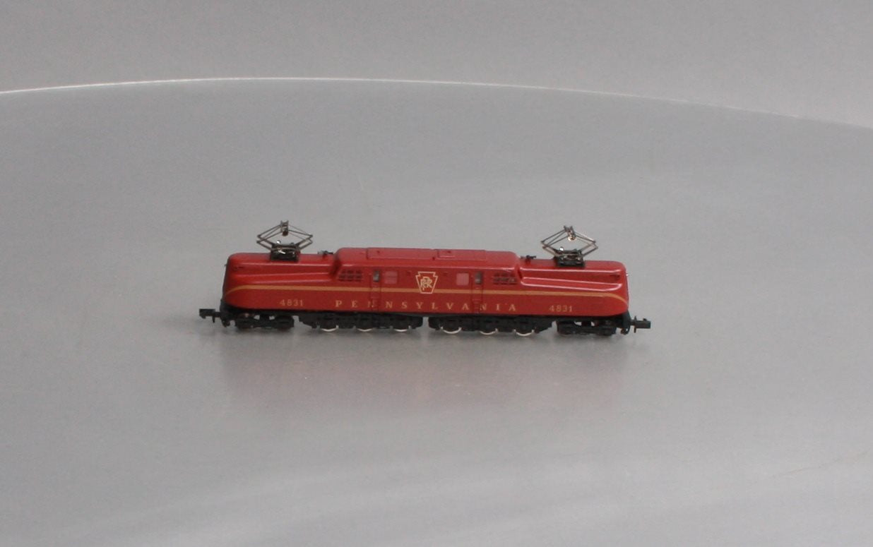 Arnold 5106 N Pennsylvania Tuscan 5-Stripe Electric Locomotive #4831 LN/Box