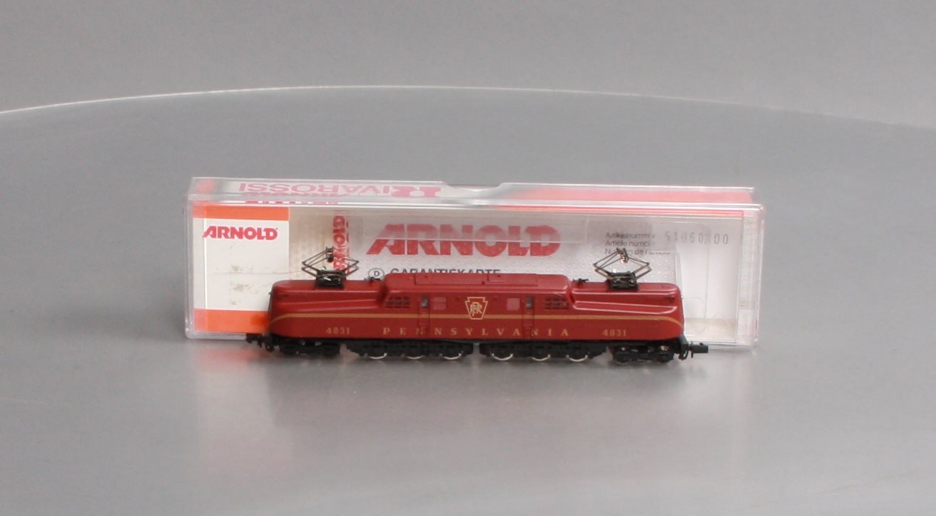 Arnold 5106 N Pennsylvania Tuscan 5-Stripe Electric Locomotive #4831 LN/Box