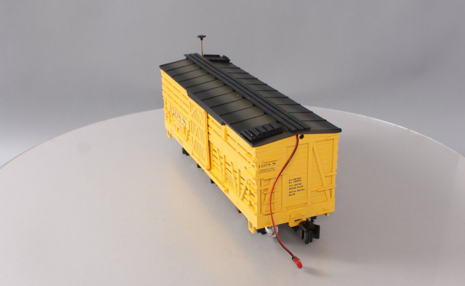 LGB 42682 G Scale D&RGW Stock Car w/Cattle Sound (Metal Wheels) LN/Box