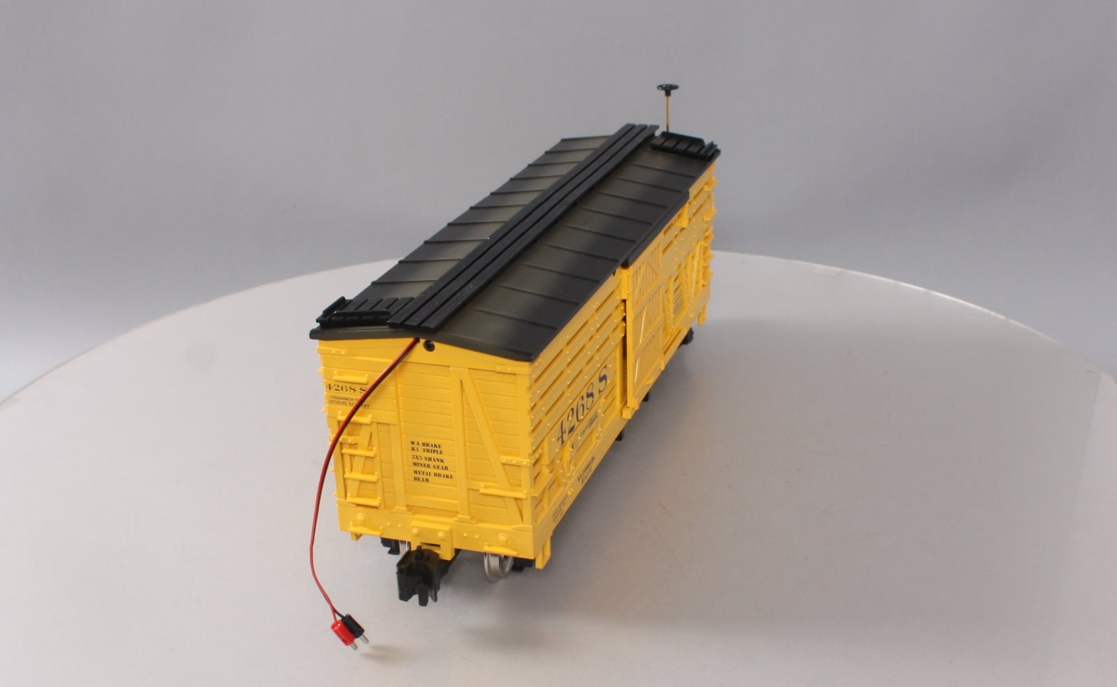 LGB 42682 G Scale D&RGW Stock Car w/Cattle Sound (Metal Wheels) LN/Box