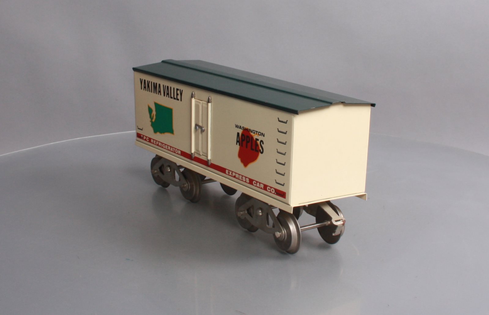 McCoy Standard Gauge Yakima Valley Washington Apples Reefer LN/Box