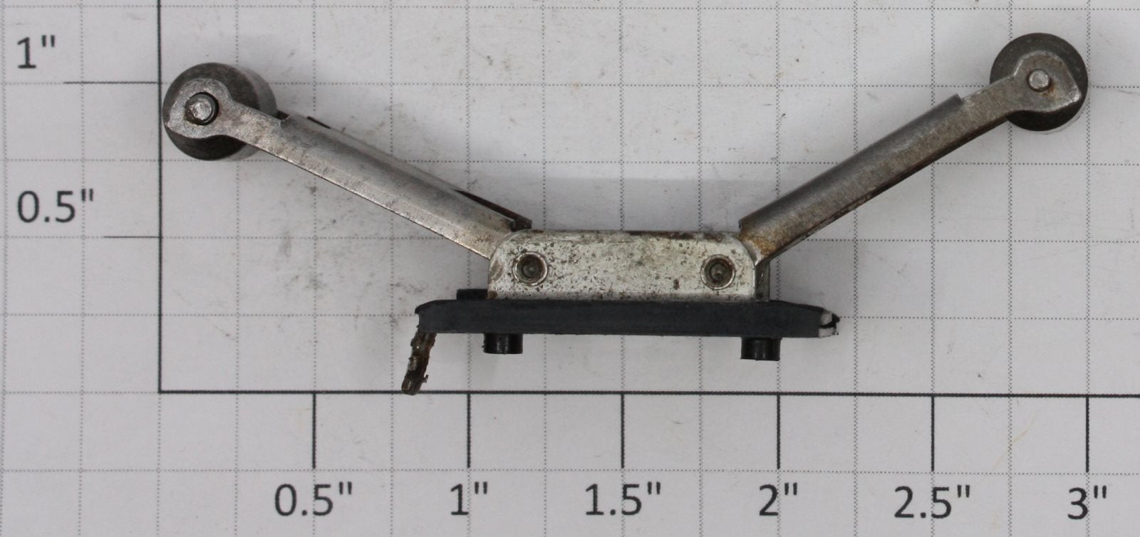 Lionel 2328-173 O Gauge GP-7/GP-9 Collector Assembly with Insulator