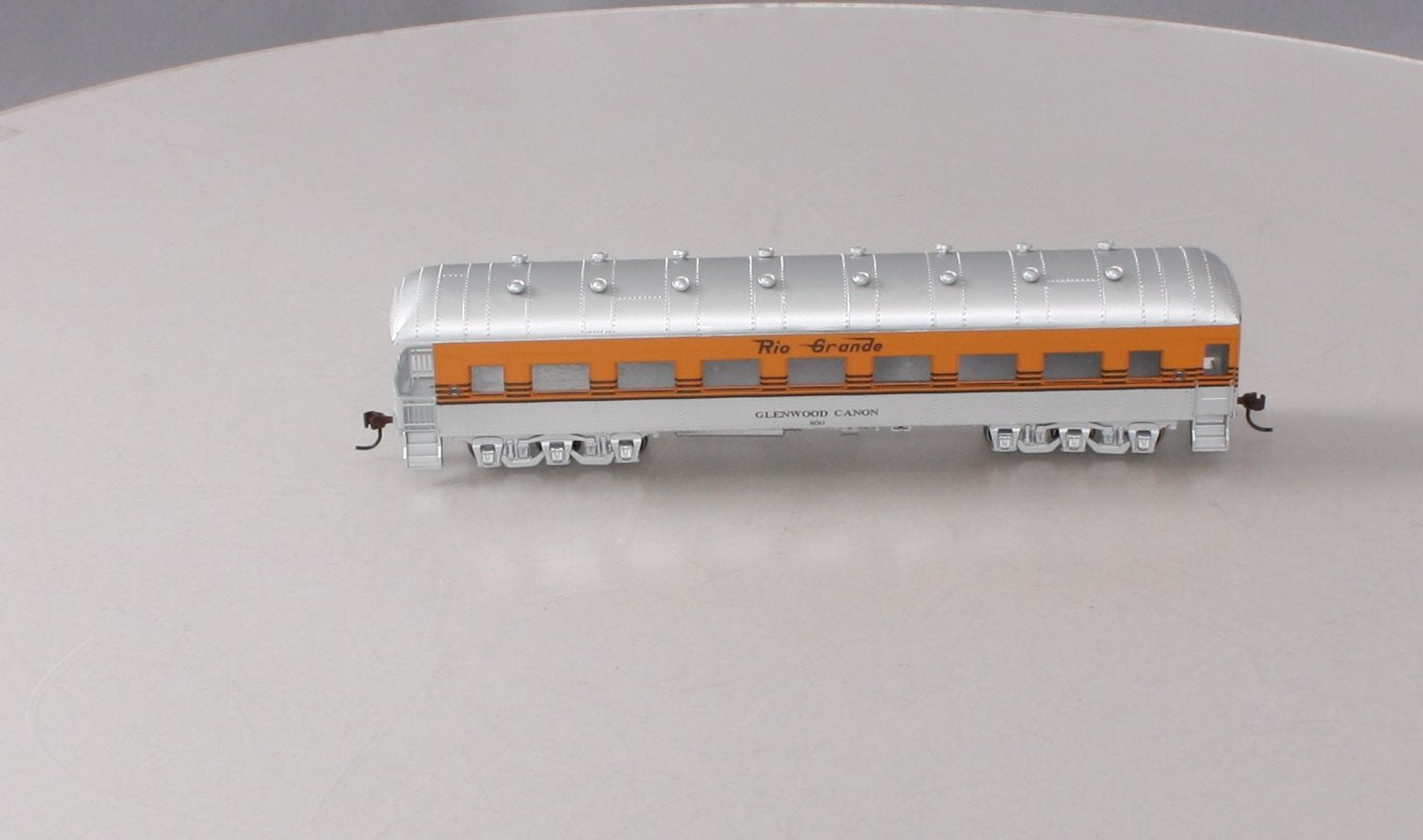 Roundhouse 86633 HO Scale Rio Grande Arch-Roof Observation Car LN/Box