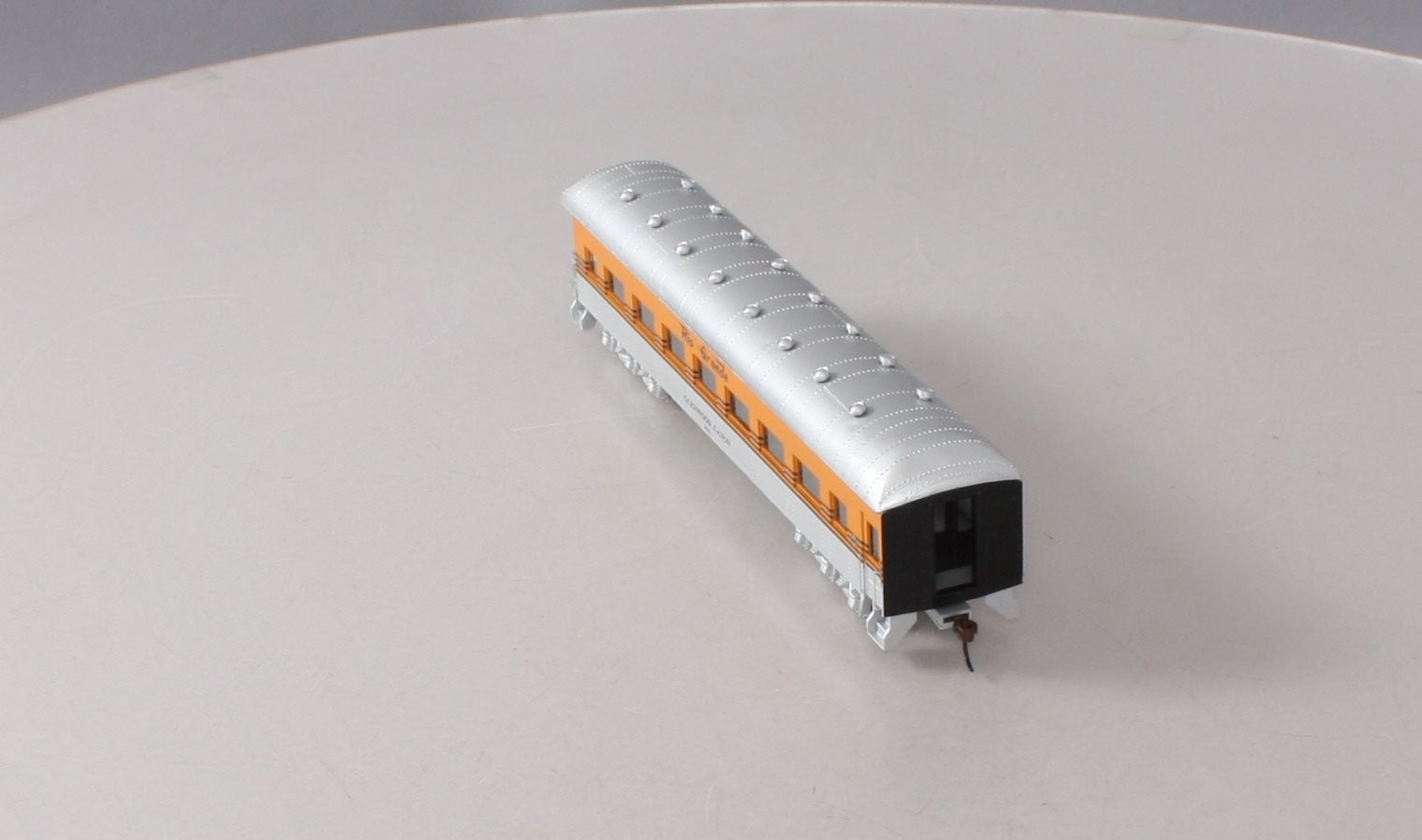 Roundhouse 86633 HO Scale Rio Grande Arch-Roof Observation Car LN/Box