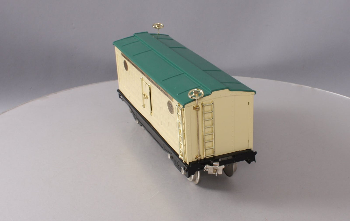 MTH 10-205 Std. Gauge 214R Ivory & Peacock Refrigerator Car with Brass Trim