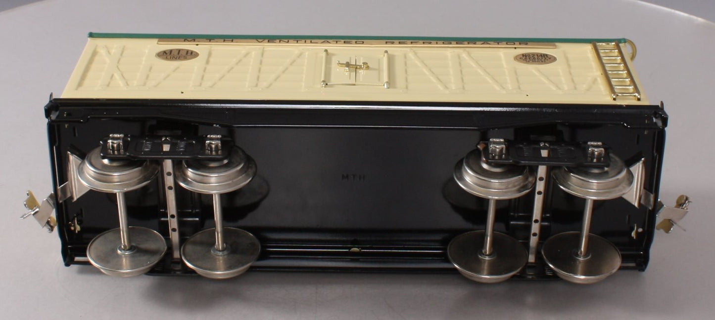 MTH 10-205 Std. Gauge 214R Ivory & Peacock Refrigerator Car with Brass Trim