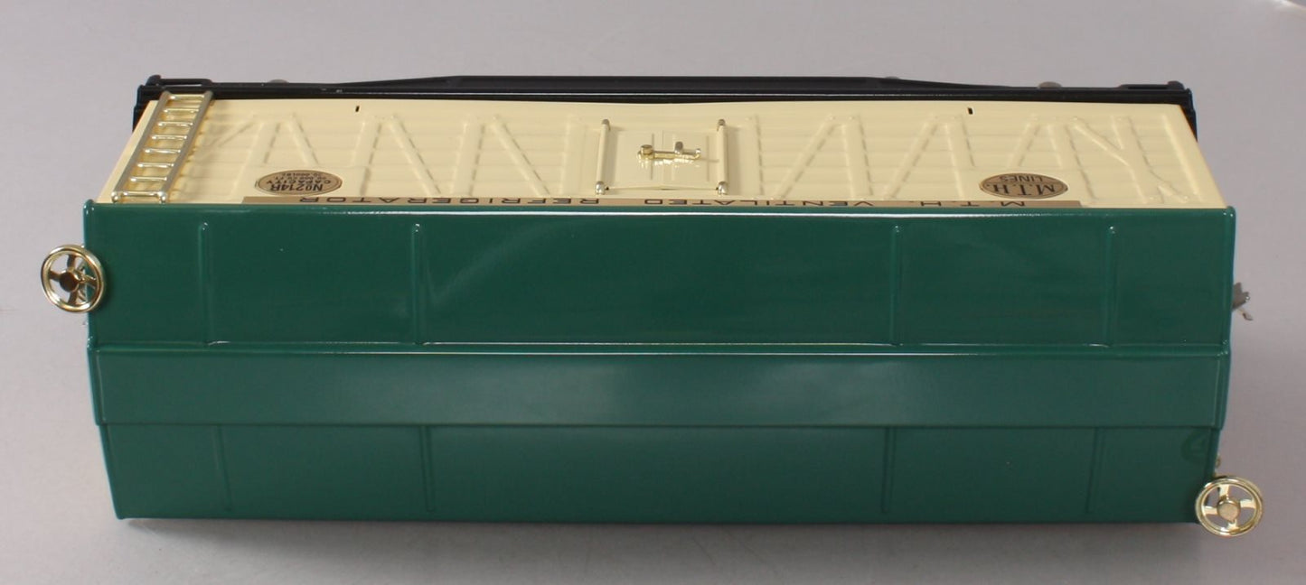 MTH 10-205 Std. Gauge 214R Ivory & Peacock Refrigerator Car with Brass Trim