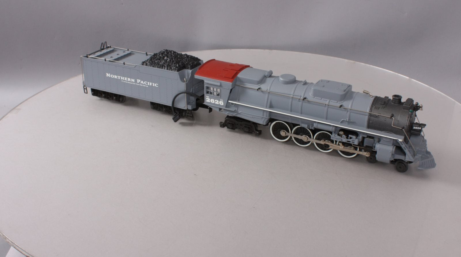 Lionel 6-18016 O Gauge Northern Pacific 4-8-4 Steam Locomotive & Tender #2626 MT/Box