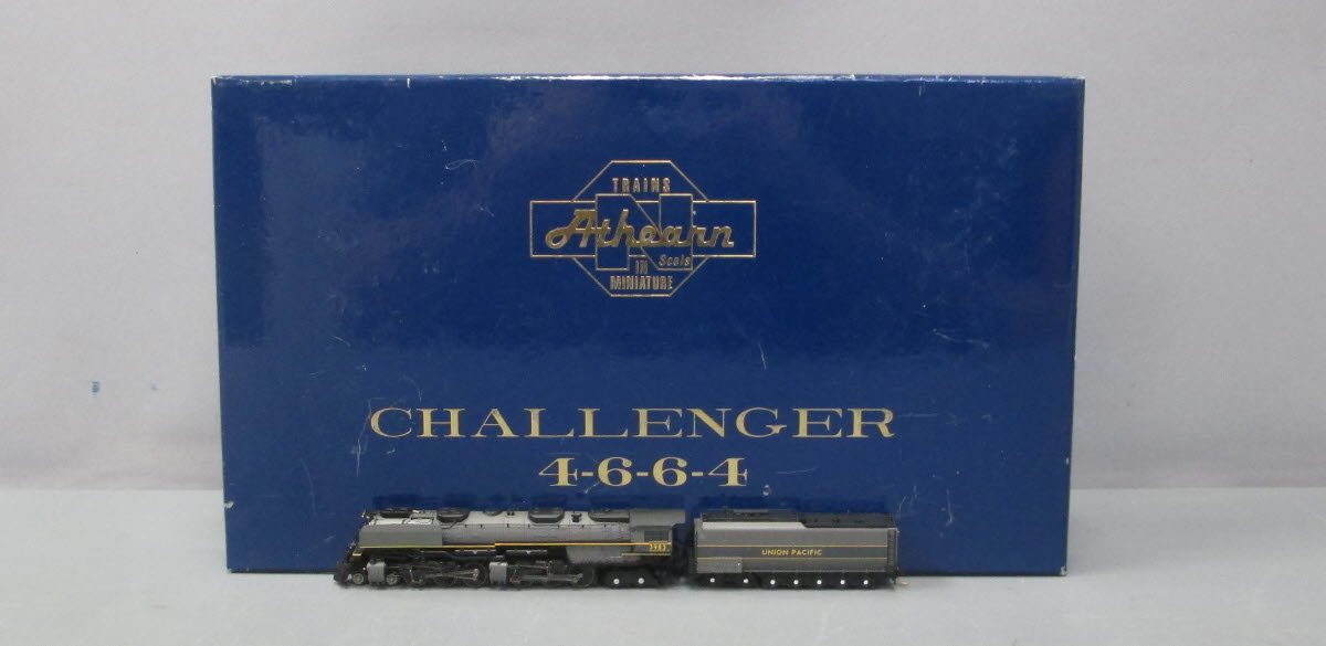 Athearn 11813 N Union Pacific Challenger 4-6-6-4 Locomotive & Tender #3983 LN/Box